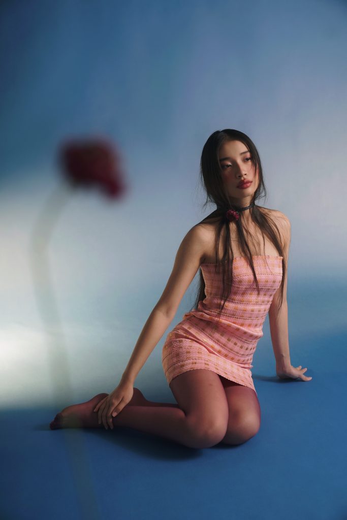 {"ARInfo":{"IsUseAR":false},"Version":"1.0.0","MakeupInfo":{"IsUseMakeup":false},"FaceliftInfo":{"IsChangeEyeLift":false,"IsChangeFacelift":false,"IsChangePostureLift":false,"IsChangeNose":false,"IsChangeFaceChin":false,"IsChangeMouth":false,"IsChangeThinFace":false},"BeautyInfo":{"IsAIBeauty":false,"OldBeautyCount":1,"IsSharpen":false,"SwitchMedicatedAcne":false,"IsBrightEyes":false,"IsOldBeauty":false,"IsReduceBlackEyes":false},"HandlerInfo":{"AppName":2},"FilterInfo":{"IsUseFilter":false}}